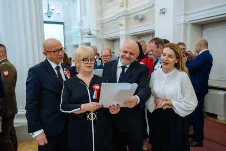 Uczestnicy spotkania patriotycznego w Urzędzie Wojewódzkim