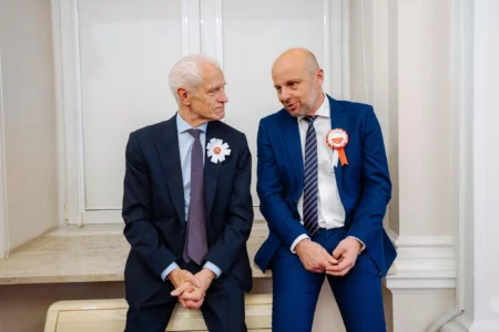 Uczestnicy spotkania patriotycznego w Urzędzie Wojewódzkim