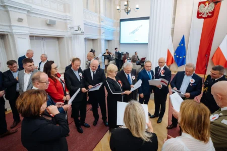 Uczestnicy spotkania patriotycznego w Urzędzie Wojewódzkim