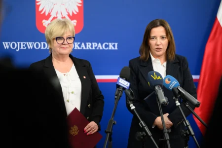 Fundusz rozwoju przewozów autobusowych dla Podkarpacia - konferencja prasowa