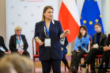 Uczestnicy spotkania z wiceminister edukacji Pauliną Piechną- Więckiewicz