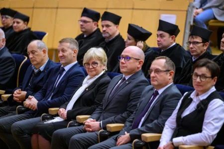 Uczestnicy uroczystego posiedzenia Senatu Politechniki Rzeszowskiej