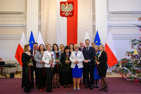 Zasłużeni mieszkańcy regionu otrzymali odznaczenia państwowe