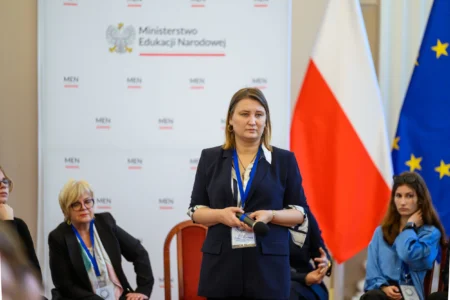 Uczestnicy spotkania z wiceminister edukacji Pauliną Piechną- Więckiewicz