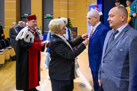 Uczestnicy uroczystego posiedzenia Senatu Politechniki Rzeszowskiej