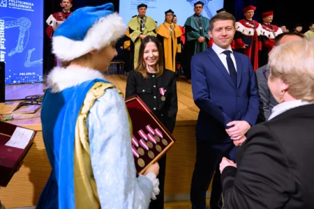 Uczestnicy uroczystego posiedzenia Senatu Politechniki Rzeszowskiej