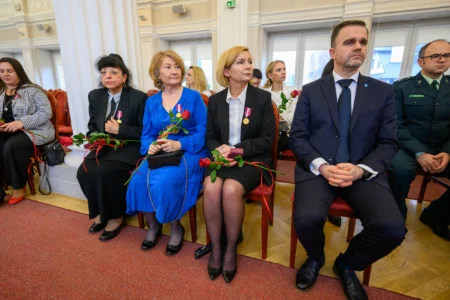 Zasłużeni mieszkańcy regionu otrzymali odznaczenia państwowe