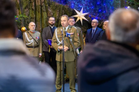 Uczestnicy spotkania opłatkowego służb mundurowych