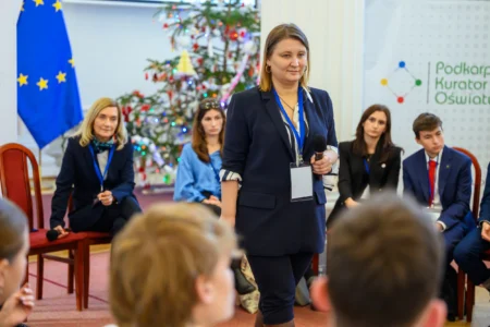 Uczestnicy spotkania z wiceminister edukacji Pauliną Piechną- Więckiewicz