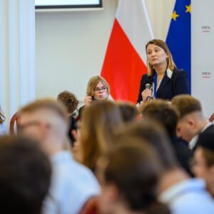 Uczestnicy spotkania z wiceminister edukacji Pauliną Piechną- Więckiewicz