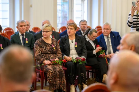 Zasłużeni mieszkańcy regionu otrzymali odznaczenia państwowe