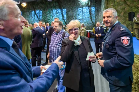 Uczestnicy spotkania opłatkowego służb mundurowych