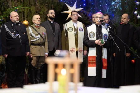 Uczestnicy spotkania opłatkowego służb mundurowych