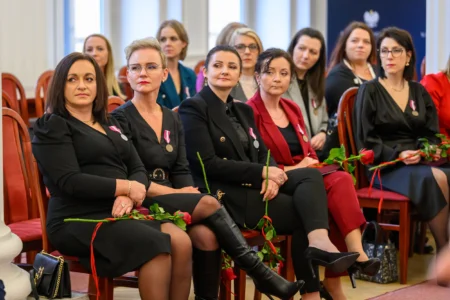 Zasłużeni mieszkańcy regionu otrzymali odznaczenia państwowe