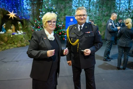 Uczestnicy spotkania opłatkowego służb mundurowych