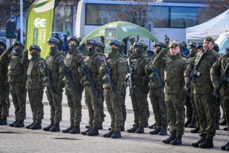 Uczestnicy przysięgi wojskowej terytorialsów