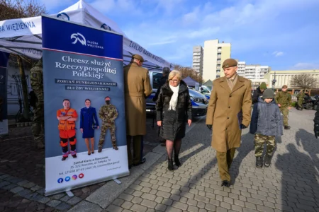 Uczestnicy przysięgi wojskowej terytorialsów