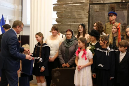 Uczestnicy spotkania wojewódzkiego upamiętniającego losy Zesłańców Sybiru