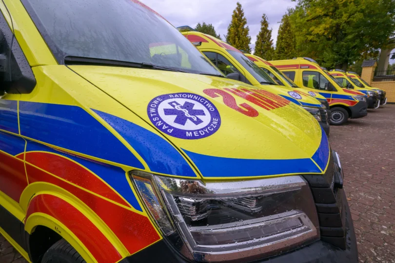 Zdjęcie nowych karetek pogotowia