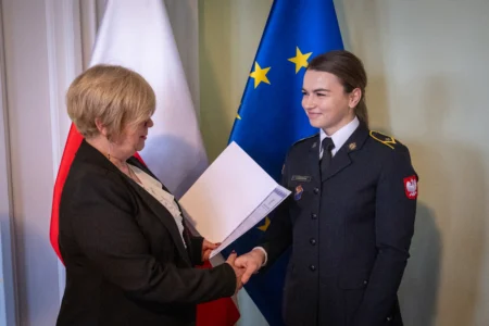 Uczestnicy spotkania wojewody ze strażakami - sportowcami