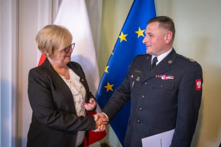 Uczestnicy spotkania wojewody ze strażakami - sportowcami