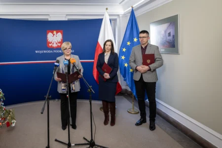 Konferencja prasowa nt. pieniędzy dla Podkarpacia z Funduszu Rozwoju Przewozów Autobusowych 2025