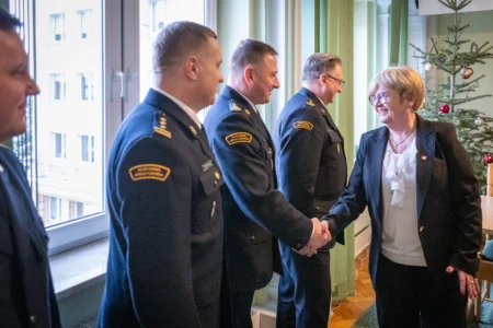 Uczestnicy spotkania wojewody ze strażakami - sportowcami