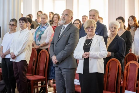 Uczestnicy uroczystości wręczenia odznaczeń państwowych