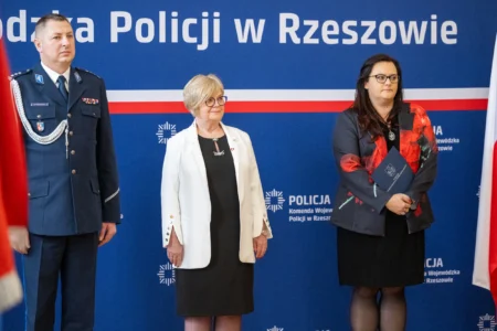 Uczestnicy uroczystego ślubowania policjantów