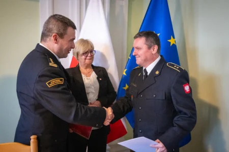 Uczestnicy spotkania wojewody ze strażakami - sportowcami