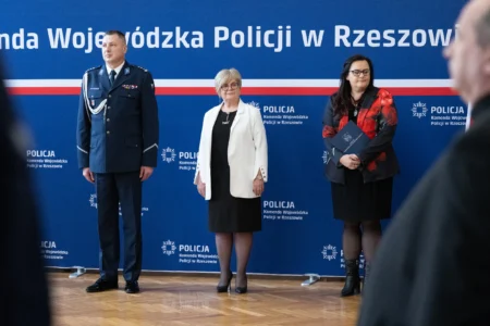 Uczestnicy uroczystego ślubowania policjantów