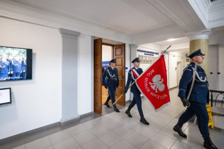 Uczestnicy uroczystego ślubowania policjantów