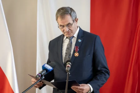 Uczestnicy uroczystości wręczenia odznaczeń państwowych