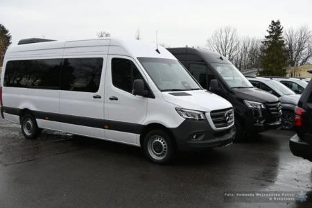 Nowe samochody podkarpackiej Policji.