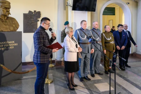 Uczestnicy uroczystości w Urzędzie Wojewódzkim