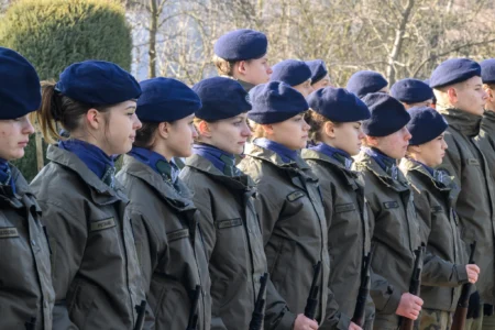 Uczestnicy uroczystości nieupamiętniających rocznicę deportacji Polaków na Sybir