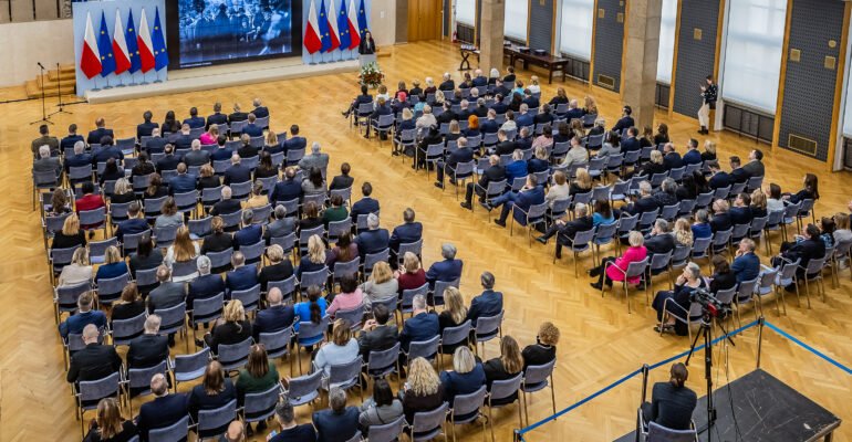 Uczestnicy obchodów Dnia Służby Cywilnej