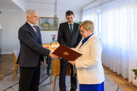 Wojewoda podkarpacki Teresa Kubas-Hul z konsultantami wojewódzkimi w ochronie zdrowia