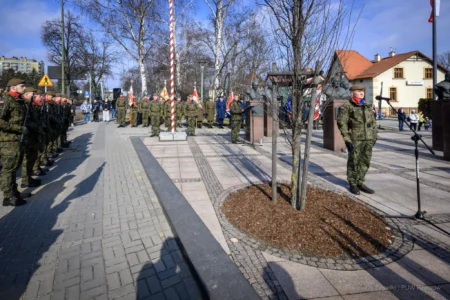 Uczestnicy obchodów Narodowego Dnia Pamięci Żołnierzy Wyklętych