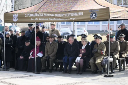 Uczestnicy obchodów Narodowego Dnia Pamięci Żołnierzy Wyklętych