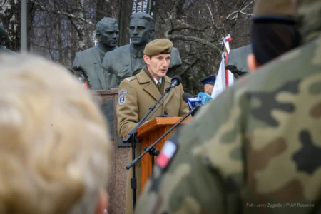 Uczestnicy obchodów Narodowego Dnia Pamięci Żołnierzy Wyklętych
