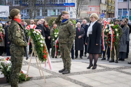 Uczestnicy obchodów Narodowego Dnia Pamięci Żołnierzy Wyklętych