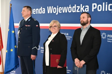 Uczestnicy uroczystego ślubowania policjantów