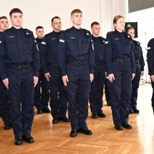 Uczestnicy uroczystego ślubowania policjantów