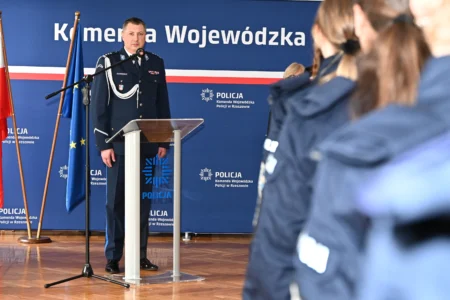 Uczestnicy uroczystego ślubowania policjantów