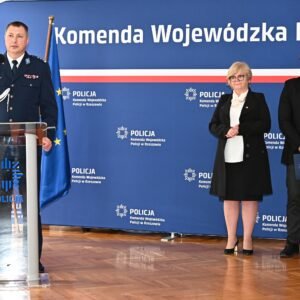 Uczestnicy uroczystego ślubowania policjantów