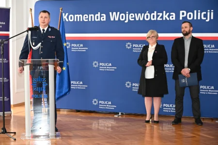 Uczestnicy uroczystego ślubowania policjantów