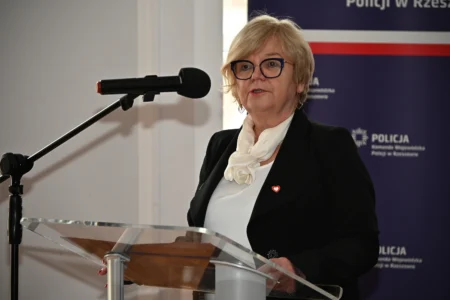 Uczestnicy uroczystego ślubowania policjantów