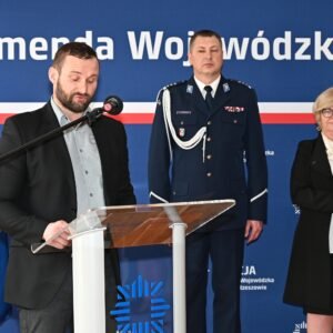 Uczestnicy uroczystego ślubowania policjantów