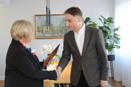 Wojewoda podkarpacki Teresa Kubas-Hul i konsultant wojewódzki w dziedzinie neonatologii